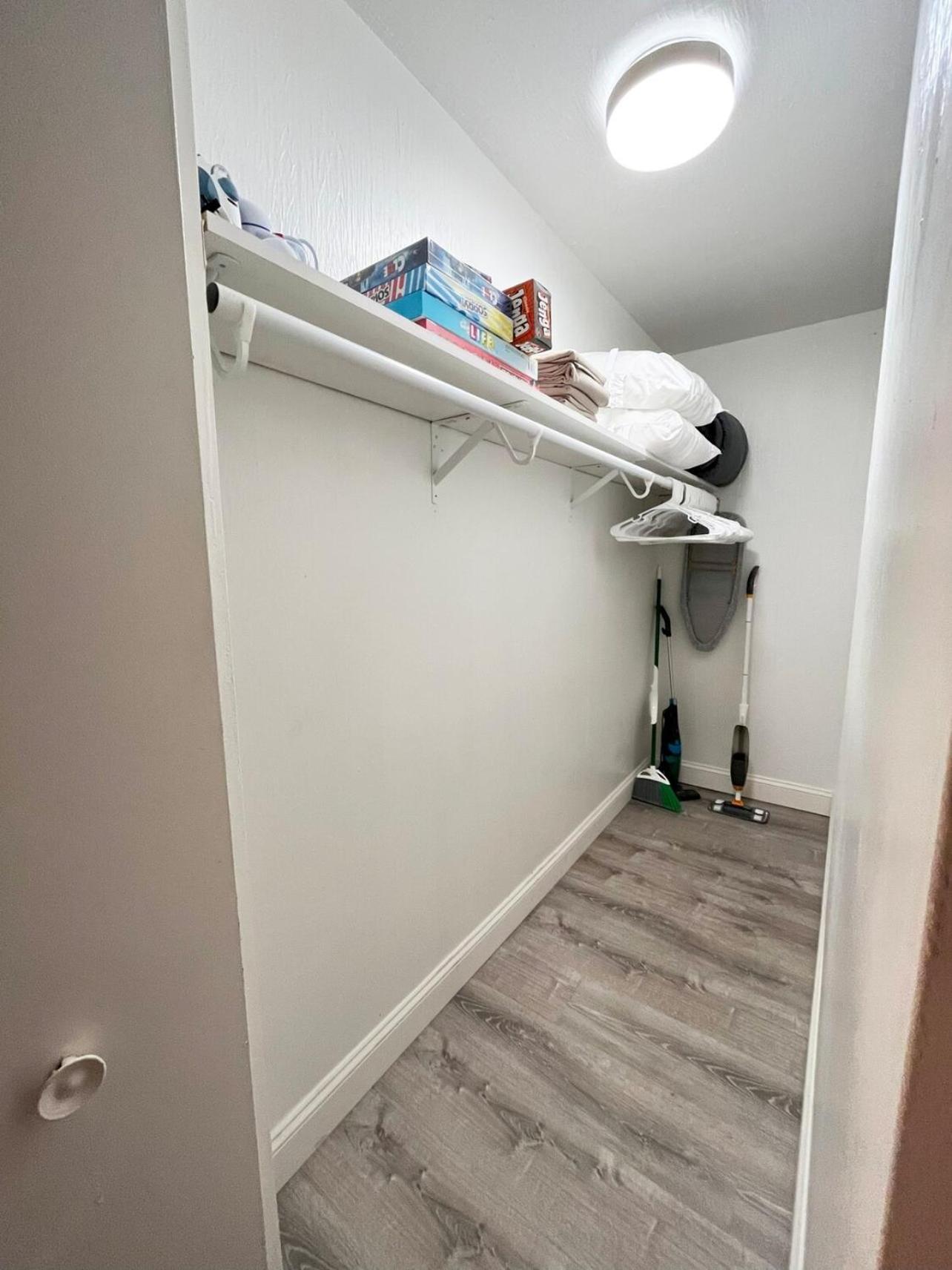 クリーブランドLocal Modern Getaway - Ground Floorアパートメント エクステリア 写真