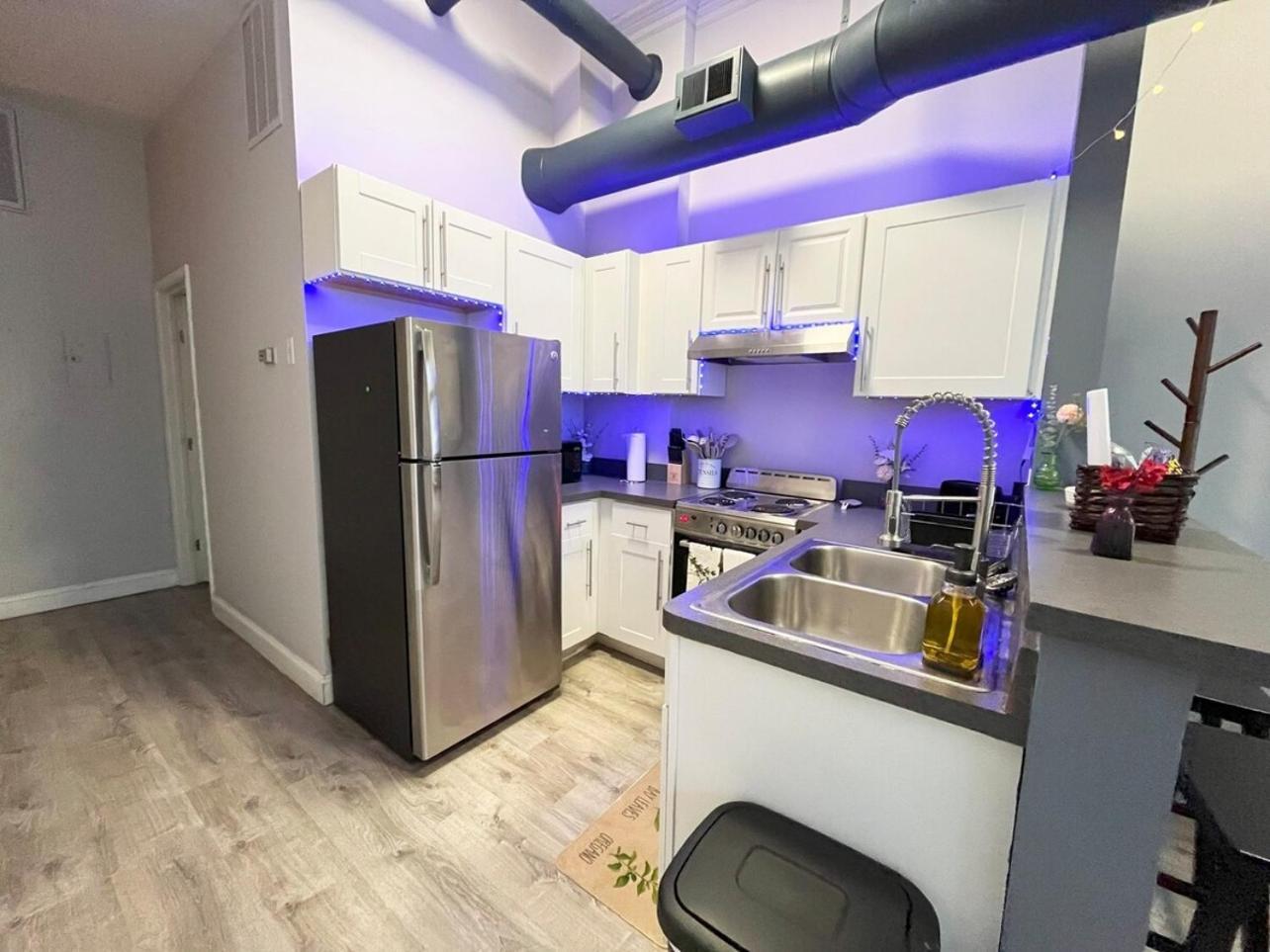 クリーブランドLocal Modern Getaway - Ground Floorアパートメント エクステリア 写真